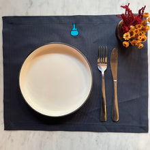 Load image into Gallery viewer, Linen Placemat Carafe