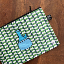 Load image into Gallery viewer, Woven Pouch Carafe