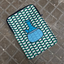 Load image into Gallery viewer, Laptop Sleeve Carafe