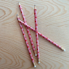 Load image into Gallery viewer, Pencil Shaffeh Pop Pattern (شفّة) Pink