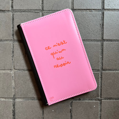 Passport Holder Ce N'est Qu'un Au Revoir