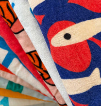 Load image into Gallery viewer, Beach Towel Samak (سمك)