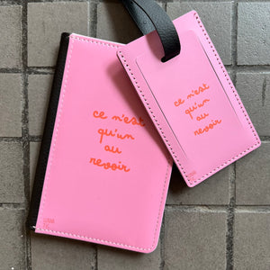 Passport Holder Ce N'est Qu'un Au Revoir