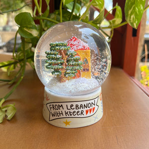 Snow Globe Beit Yellow (Yellow House)
