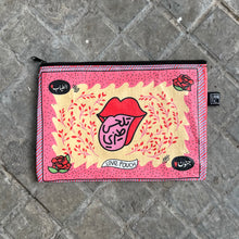 Load image into Gallery viewer, Woven Pouch Tel7as Tizi (Kiss My Ass) (تلحس طيزي)